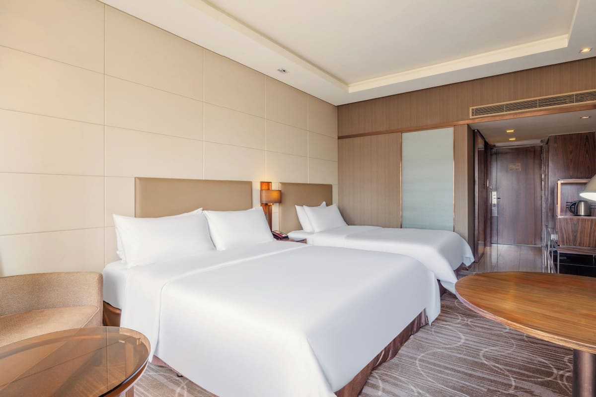 1 bedroom, minibar, in-room safe, desk