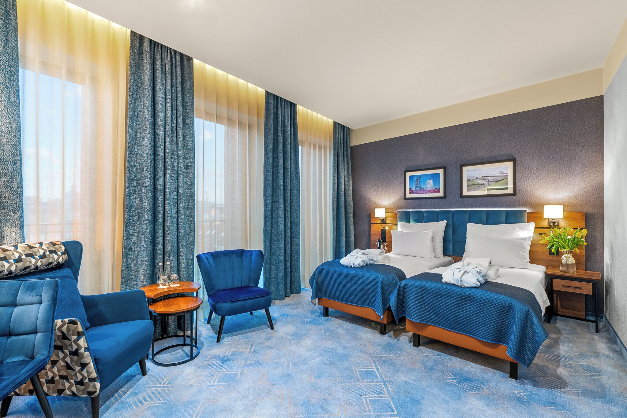 Ropa de cama de alta calidad y minibar 