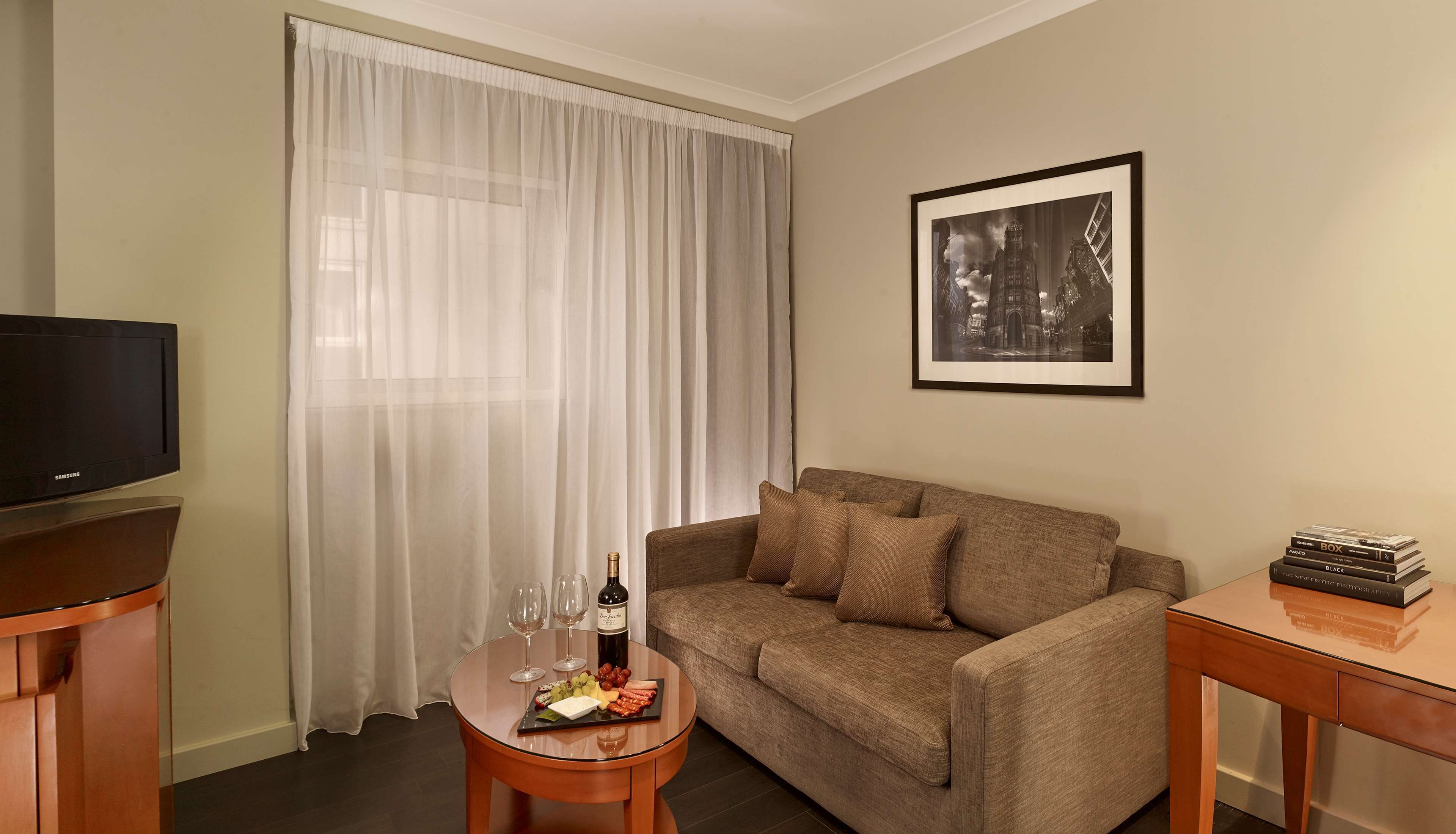 premium bedding, minibar, in-room safe, desk