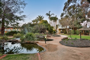 Superior Queen Room | Garden view