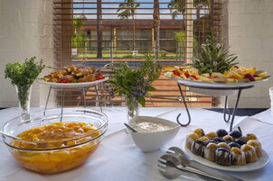 Daily buffet breakfast for a fee
