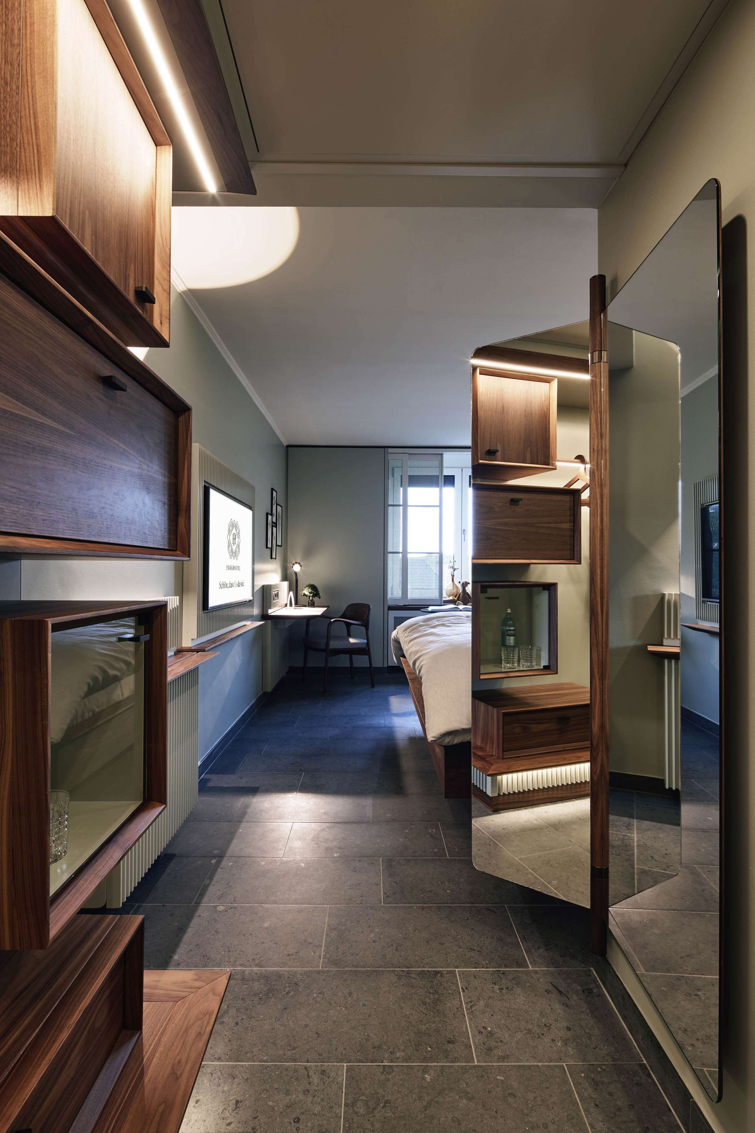 Zimmer (Preferred Plus) | Schrank