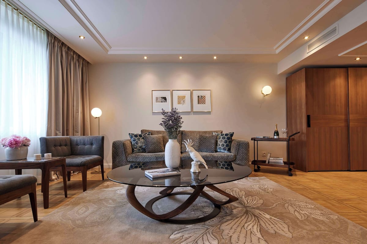 Junior Suite | Living area