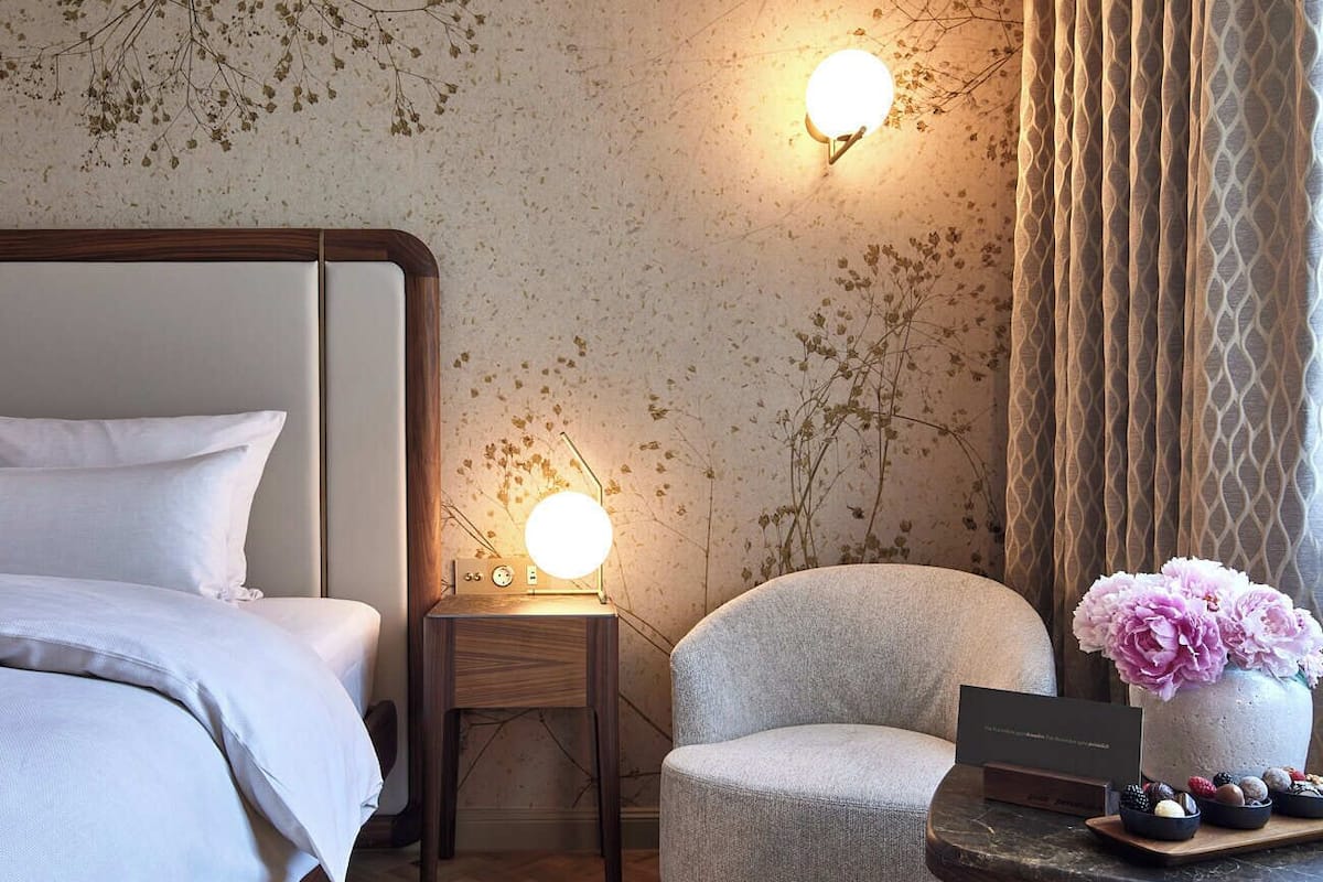 Italienske Frette-laken, sengetøy av topp kvalitet og minibar