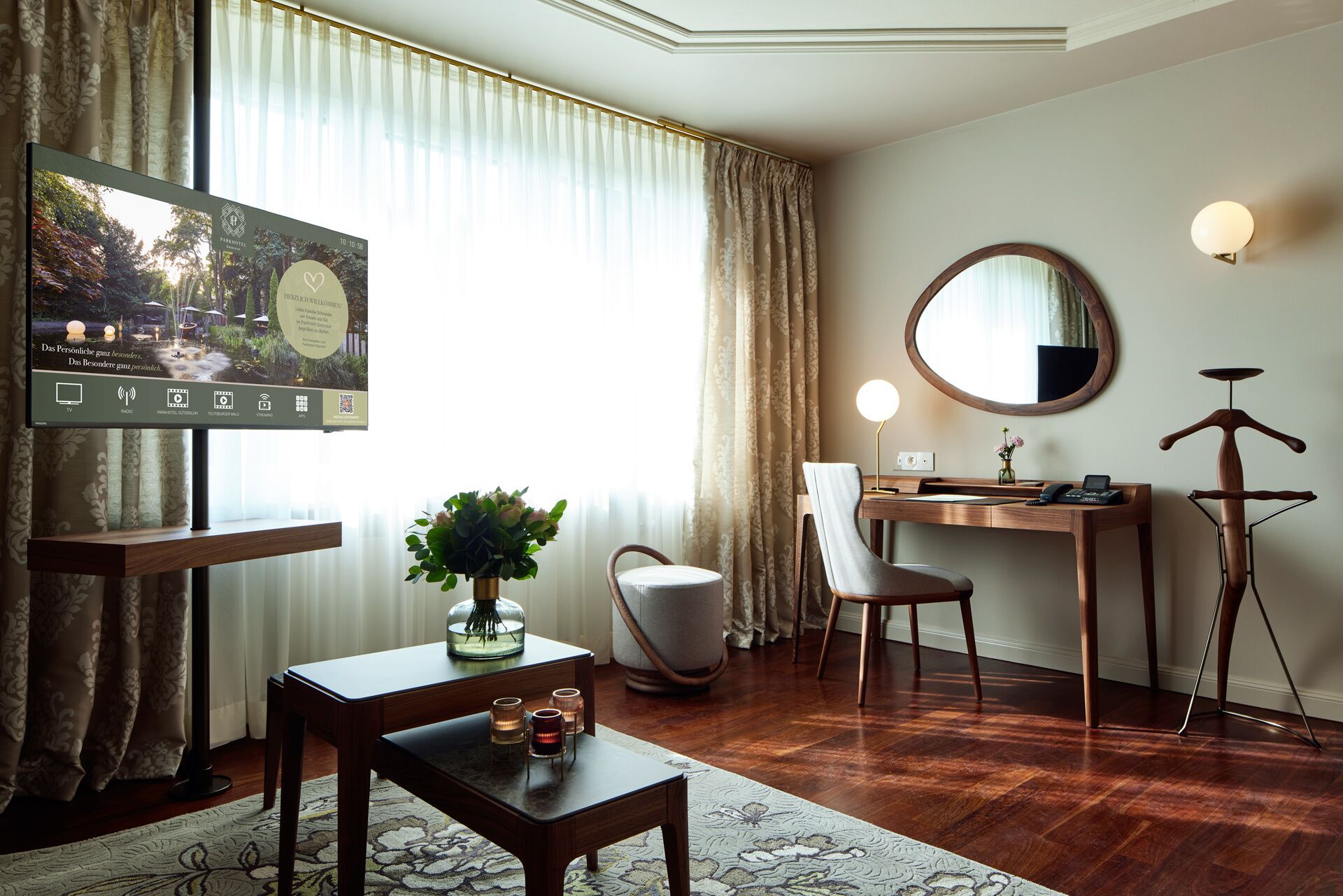 1 bedroom, frette italian sheets, premium bedding, minibar