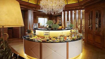 Frokostbuffé hver dag (EUR 34 per person)