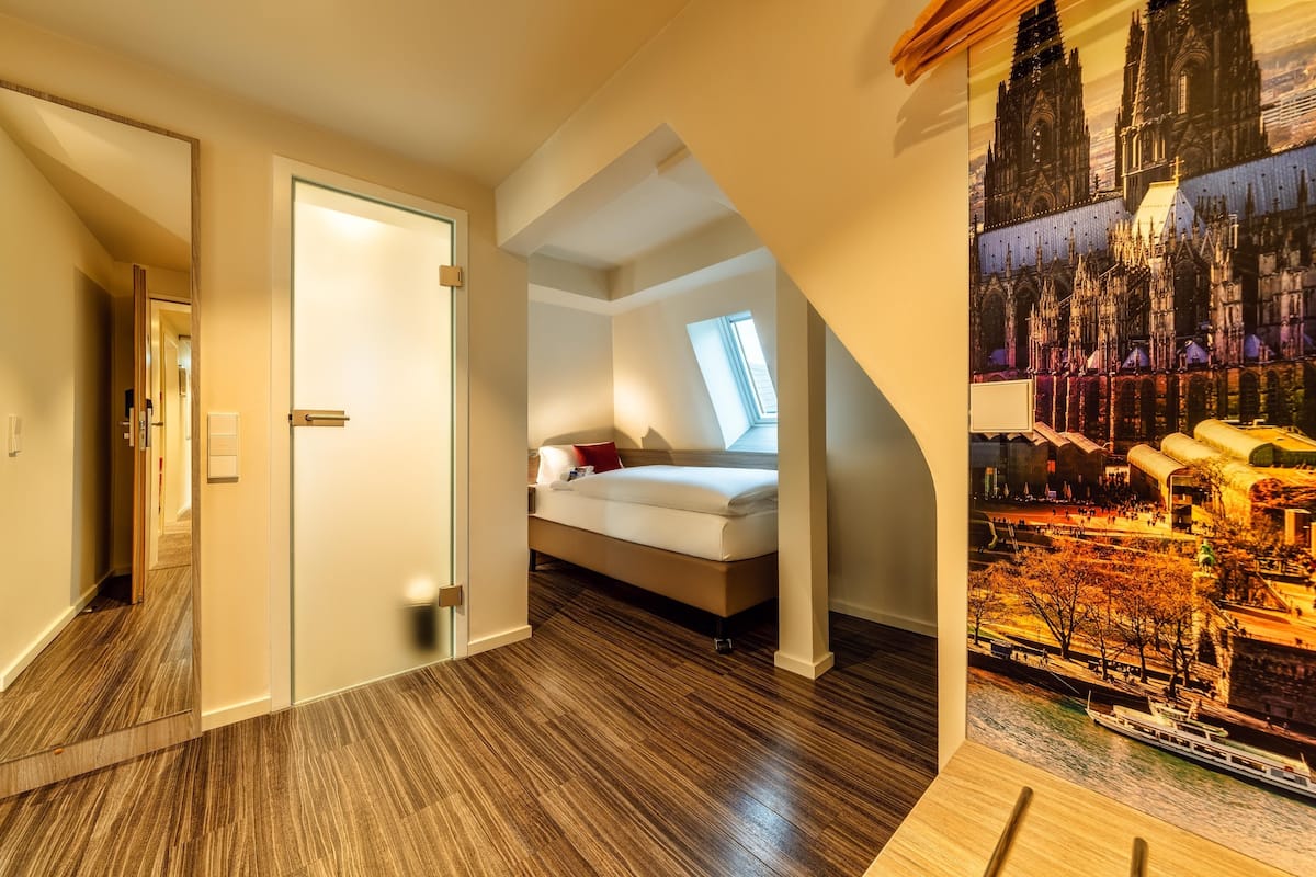 Ropa de cama hipoalergénica y minibar