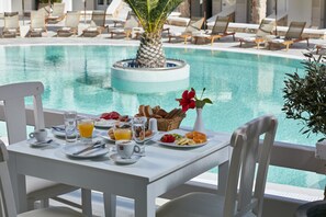 Petit déjeuner buffet compris tous les jours