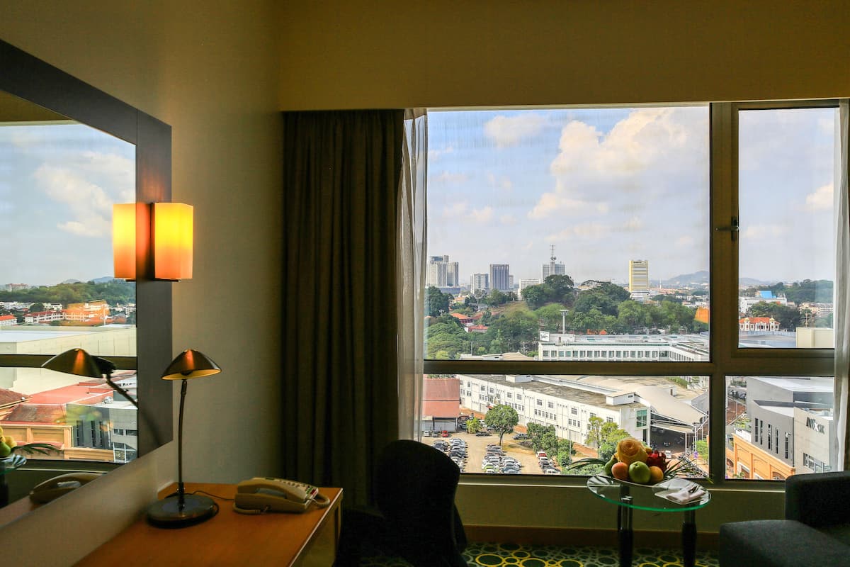 1 bedroom, minibar, in-room safe, desk