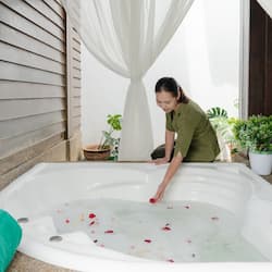 Sauna, trattamenti per il corpo, scrub corpo, manicure/pedicure