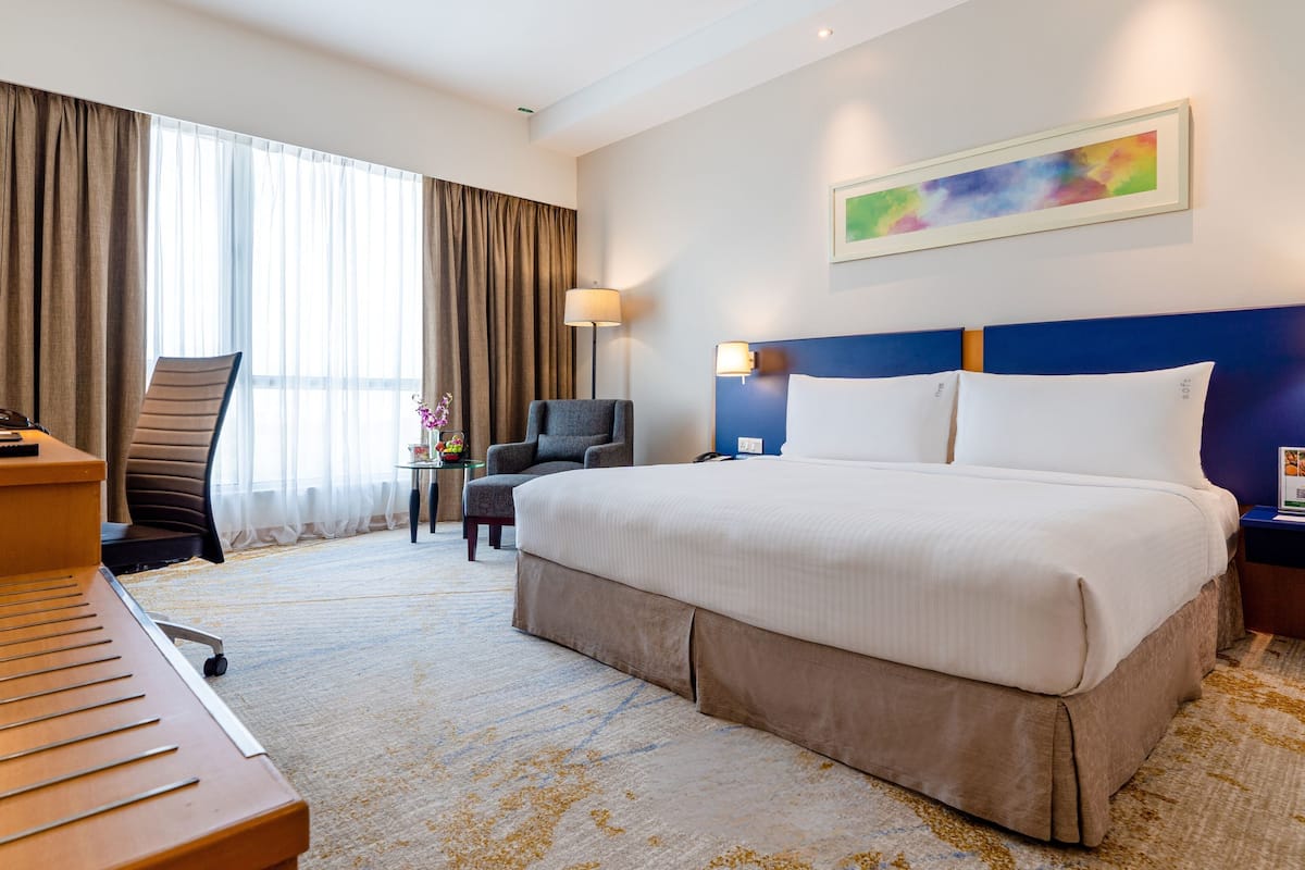 미니바, 객실 내 금고, 책상, 암막 커튼