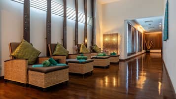 Phòng tắm hơi, trị liệu toàn thân, tẩy tế bào chết