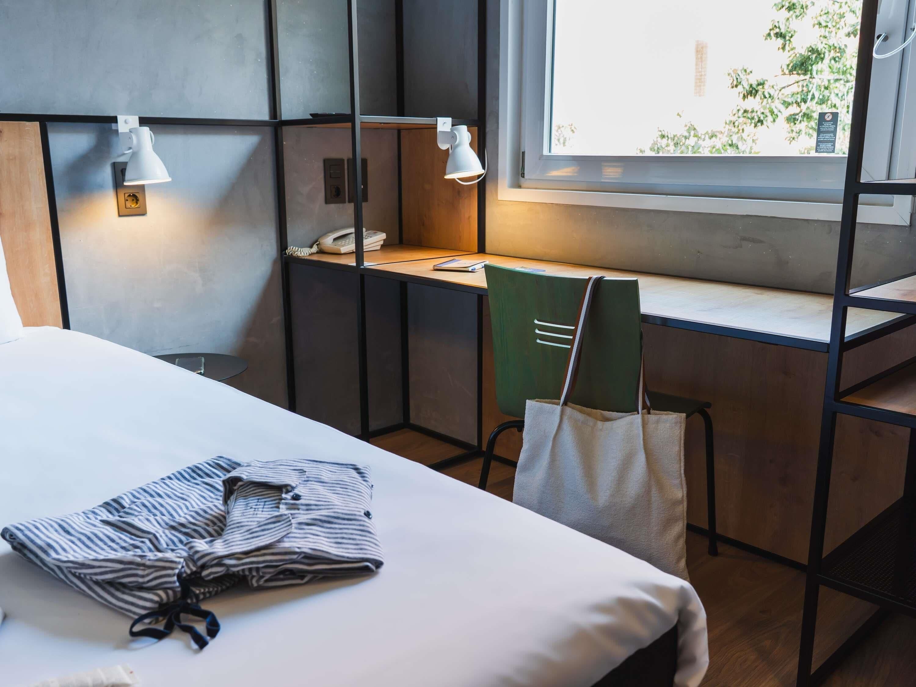 Bureau, lits bébé (gratuits), Wi-Fi gratuit, draps fournis