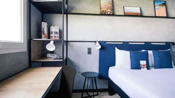 Desk, free cots/infant beds, free WiFi, bed sheets