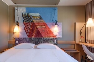 Ropa de cama hipoalergénica y escritorio 