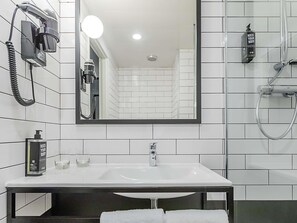Superior Room, 2 Twin Beds | In-room safe, desk, soundproofing, free WiFi - Ibis Guimaraes (Guimarães)