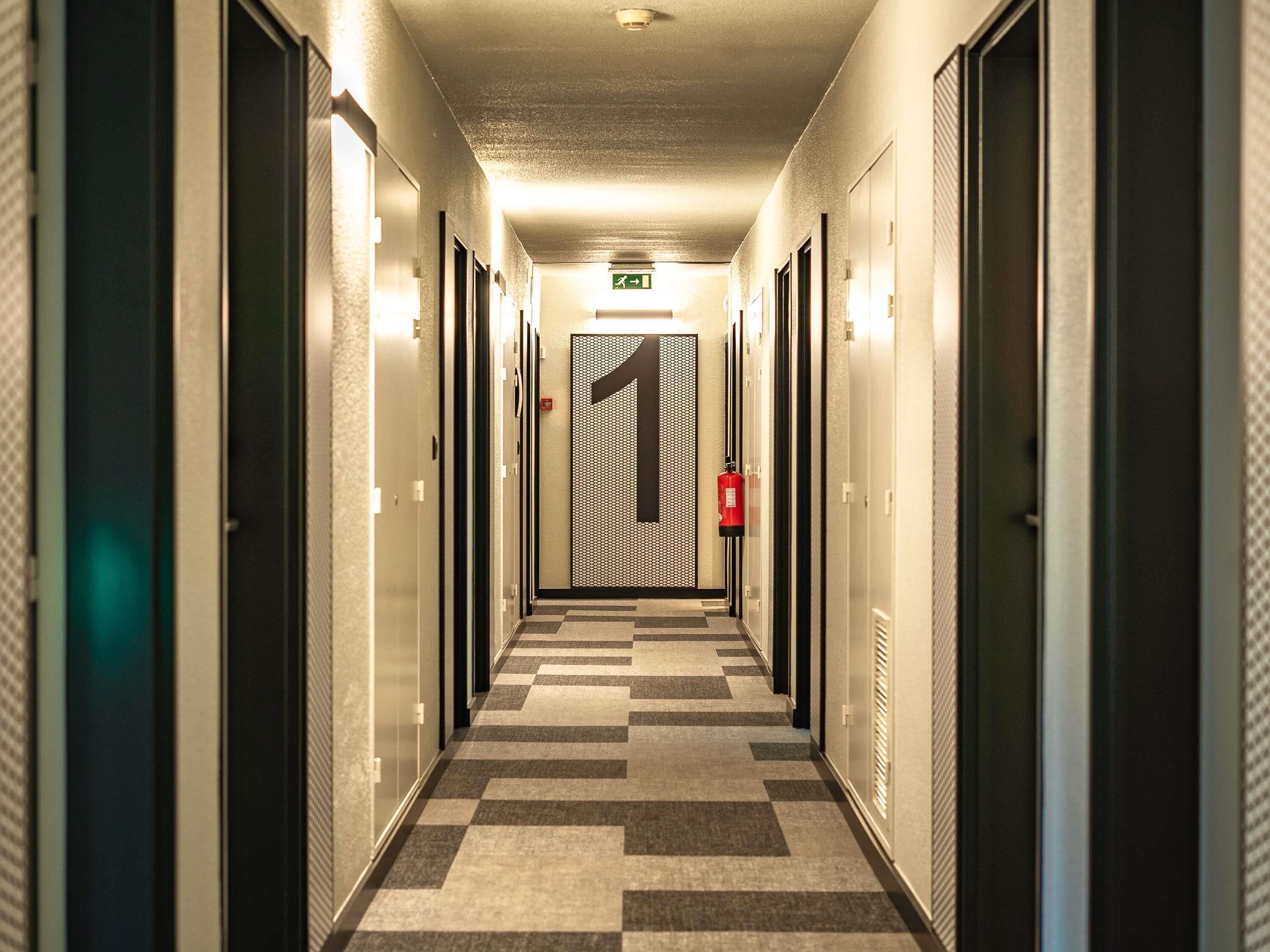 Superior Room, 1 Double Bed | In-room safe, desk, soundproofing, free WiFi