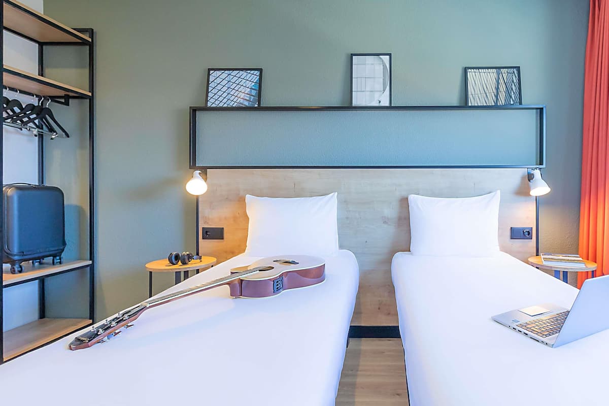 Superior Room, 2 Twin Beds | In-room safe, desk, soundproofing, free WiFi