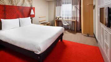 In-room safe, desk, iron/ironing board (on request)