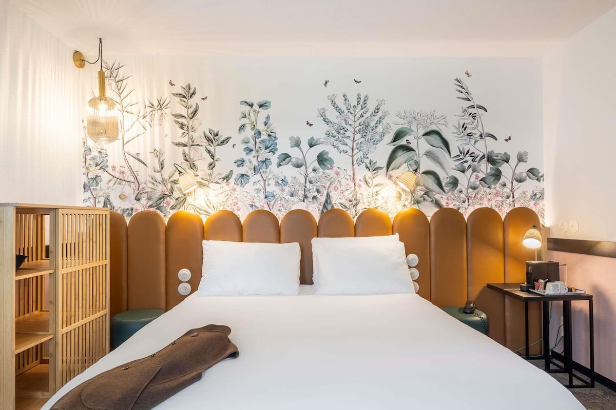 Standard Double Room, 1 Double Bed | Desk, blackout drapes, soundproofing, iron/ironing board