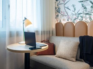 Dobbeltrom – standard, 1 dobbeltseng med sovesofa | Skrivebord, blendingsgardiner, lydisolert og strykejern/-brett