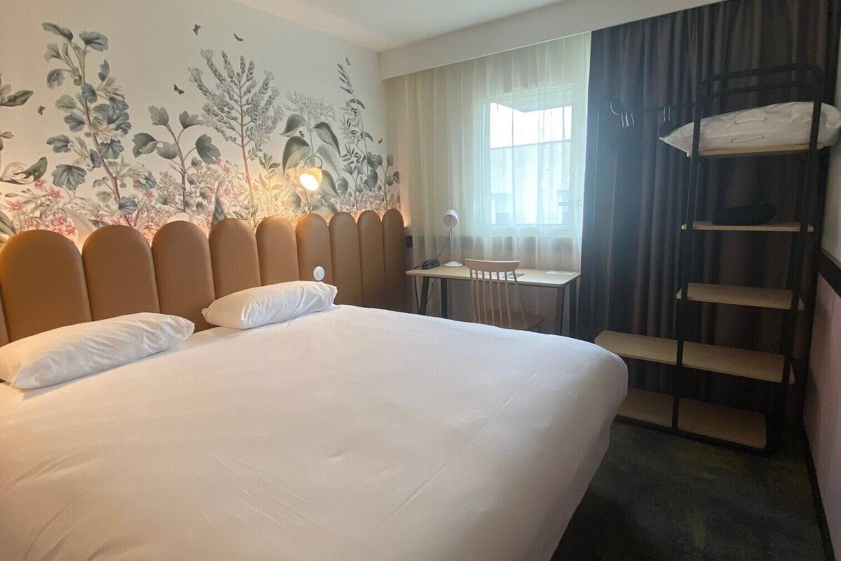 desk, blackout curtains, soundproofing, iron/ironing board