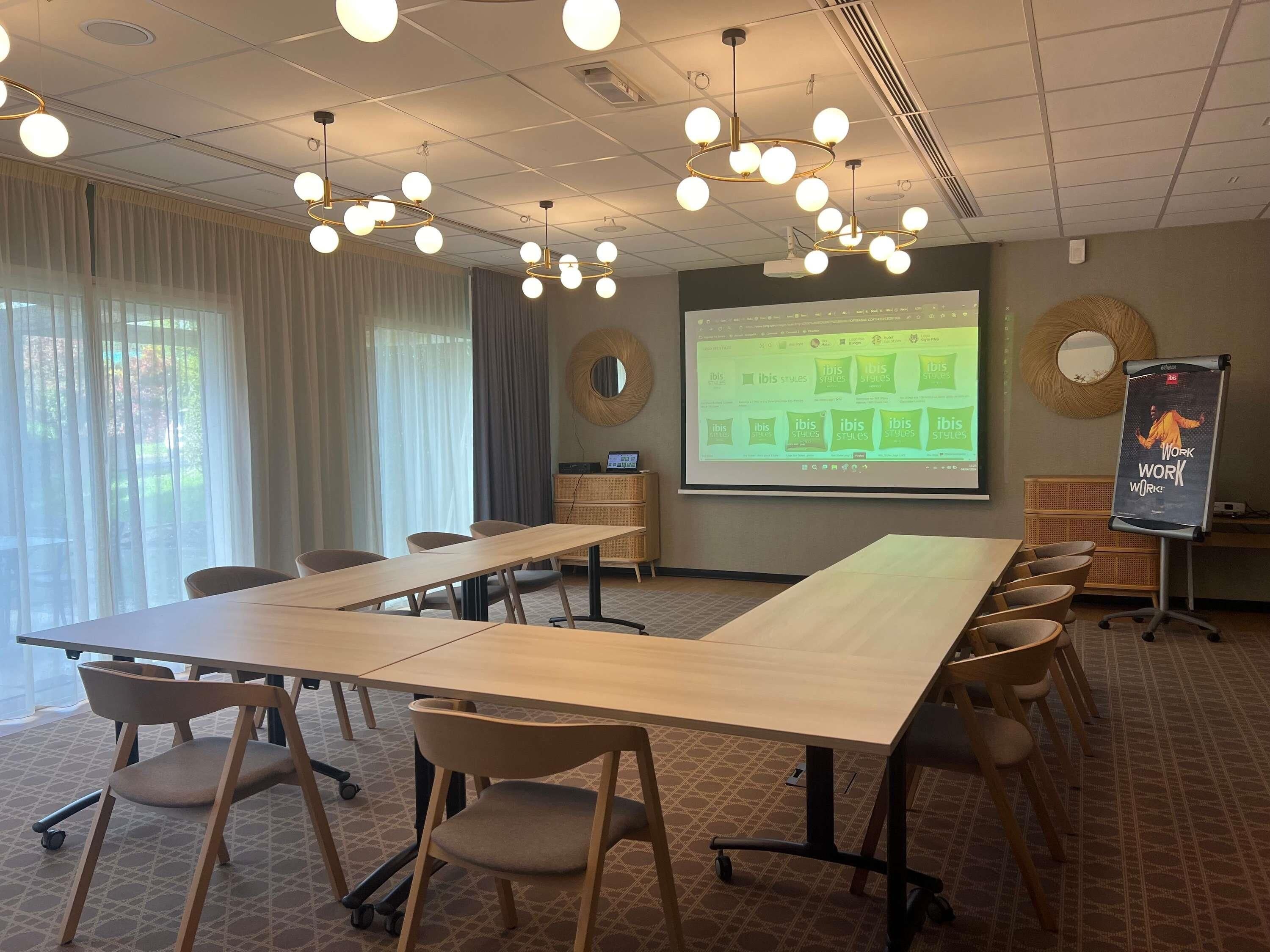 Meeting facility