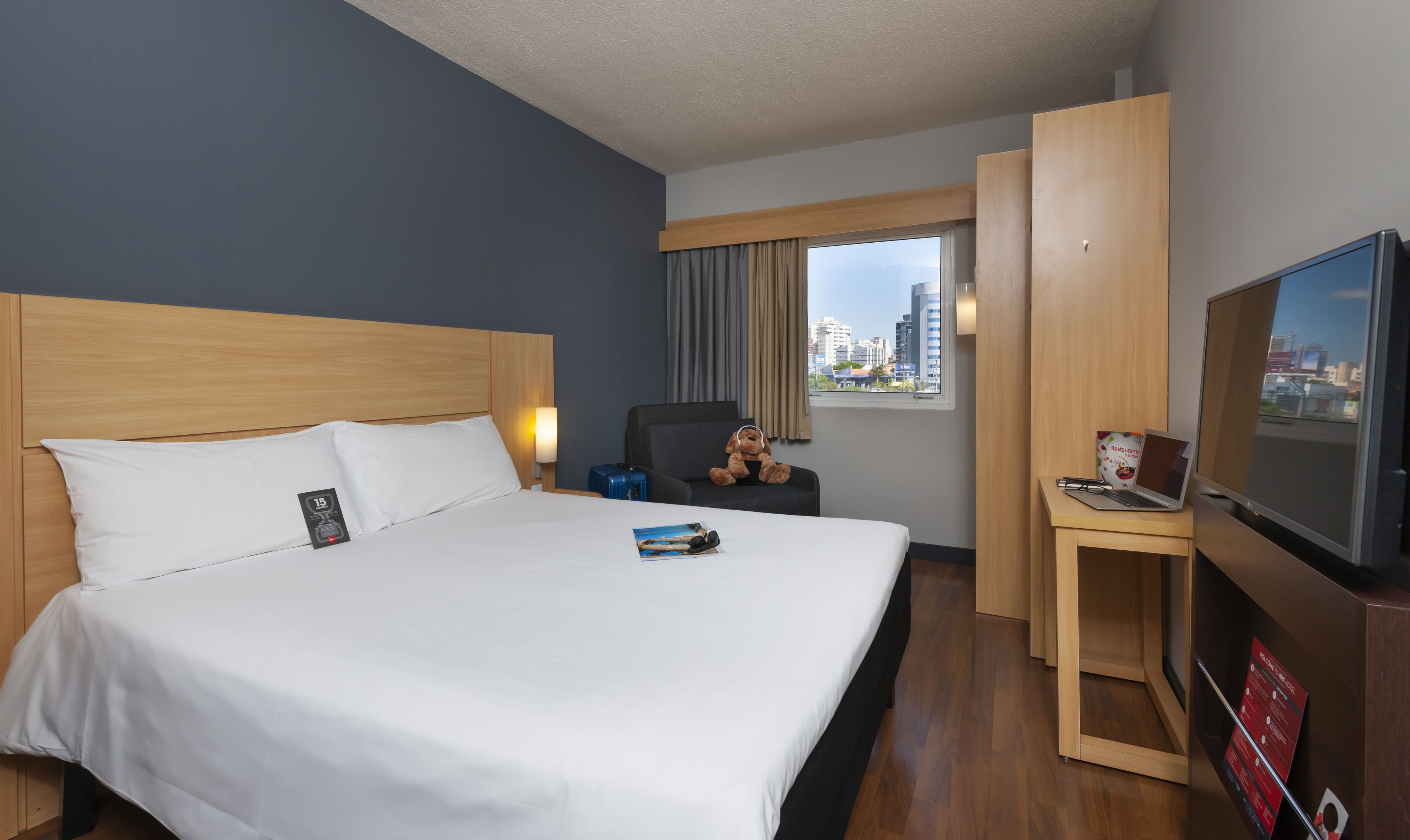 family apartment, 1 double bed with sofa bed | minibar, in-room safe, desk, blackout curtains