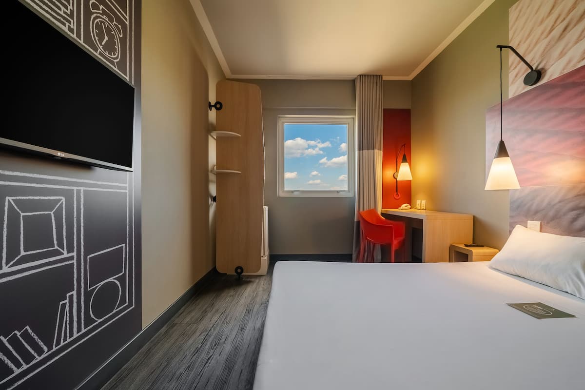 Minibar, in-room safe, desk, blackout curtains