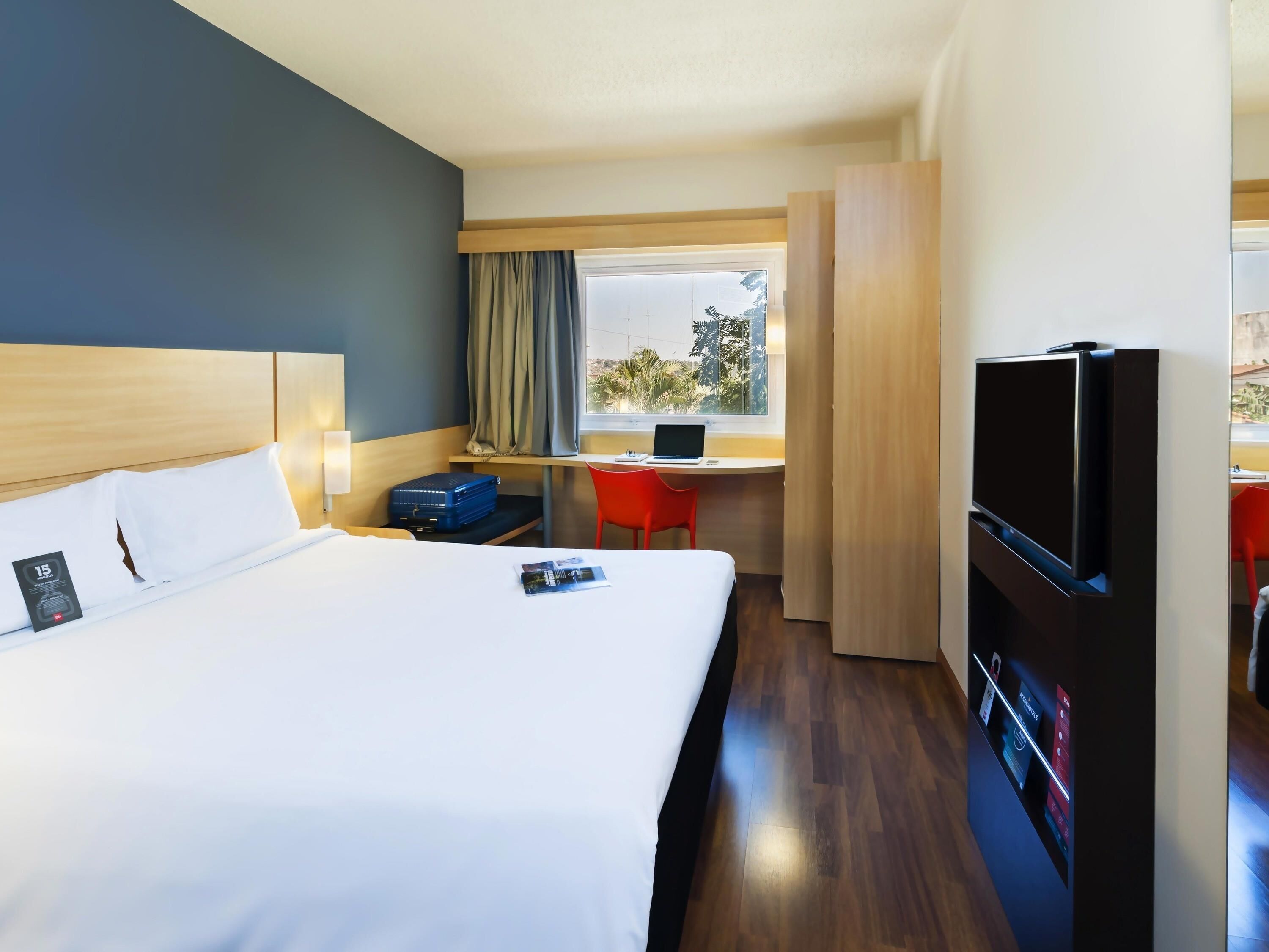 标准公寓, 1 张双人床 | 迷你吧、办公桌、免费 WiFi、床单