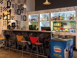 Bar (in der Unterkunft)
