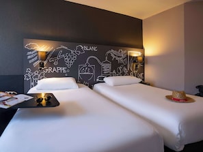Standard-Zweibettzimmer, 2 Einzelbetten | Pillowtop-Betten, schallisolierte Zimmer, Bügeleisen/Bügelbrett