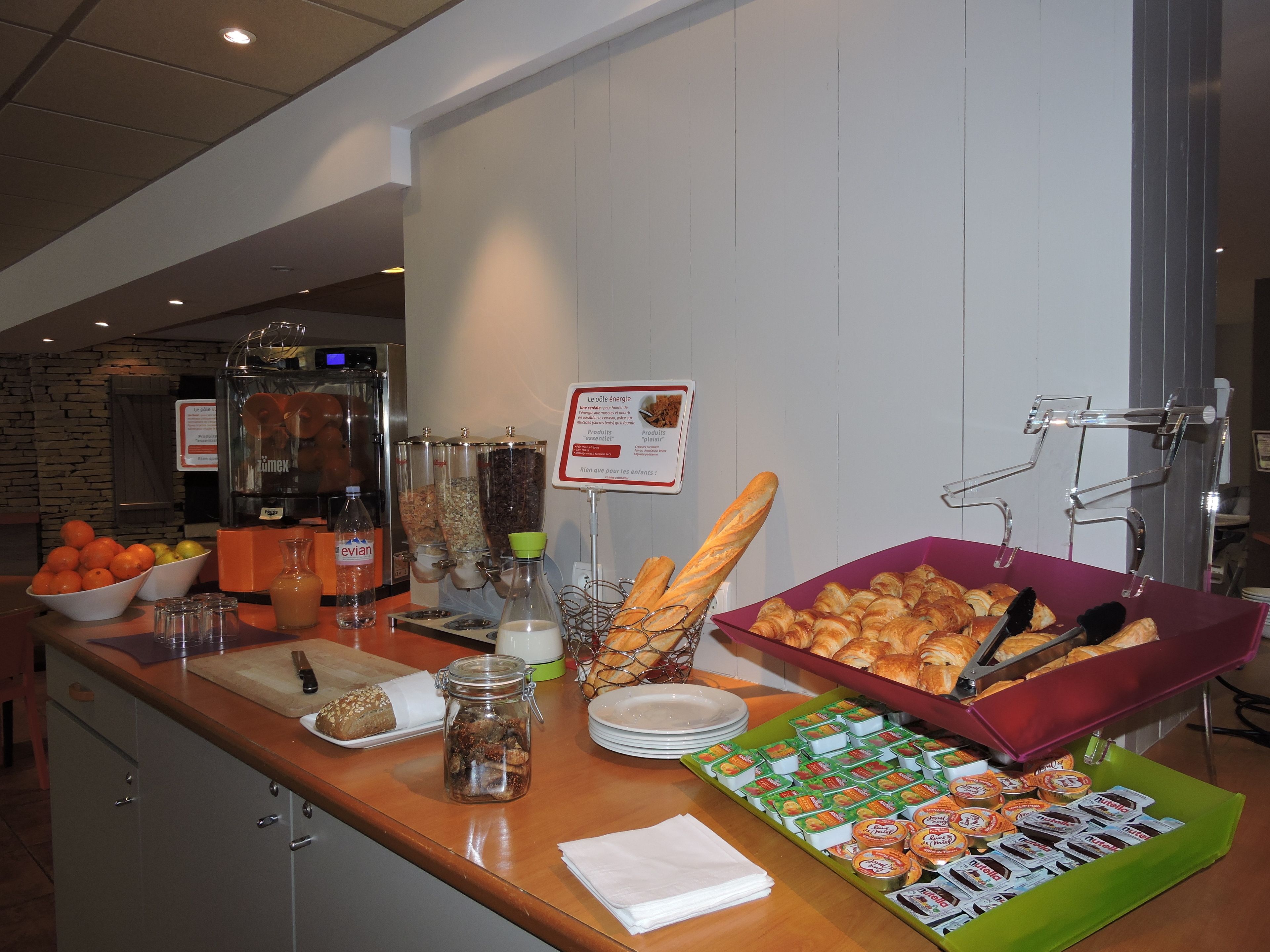 daily buffet breakfast (eur 11 per person)