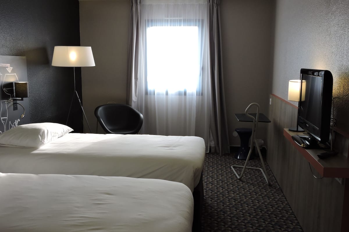 Standard Twin Room, 2 Twin Beds | Pillowtop beds, soundproofing, iron/ironing board
