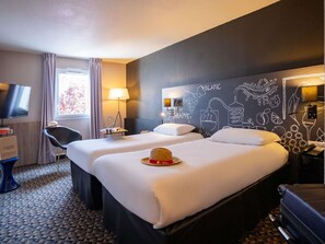 Standard-Zweibettzimmer, 2 Einzelbetten | Pillowtop-Betten, schallisolierte Zimmer, Bügeleisen/Bügelbrett