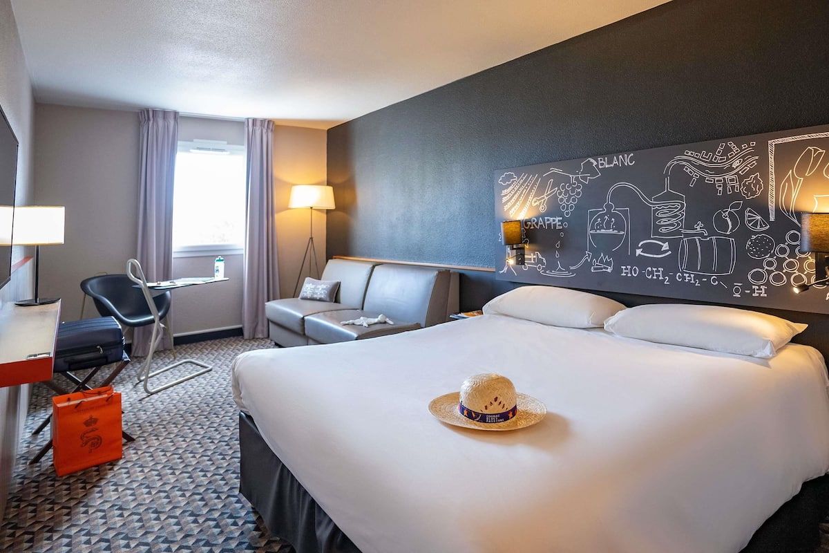 Quarto casal família, 1 cama de casal e sofá-cama | Camas com colchões pillow-top, quartos à prova de som