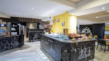 Free buffet breakfast