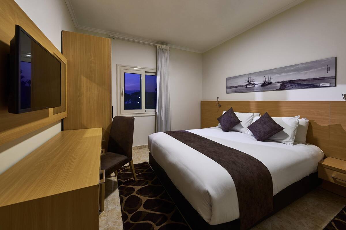 Minibar, coffres-forts dans les chambres, décoration personnalisée