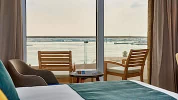 Rom – standard, 2 enkeltsenger | Minibar, safe på rommet, individuelt dekorert og individuelt innredet