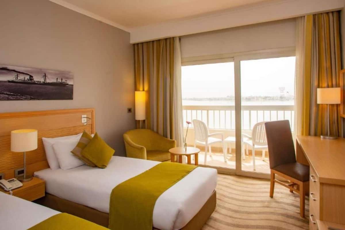 Minibar, in-room safe, individually decorated, individually furnished