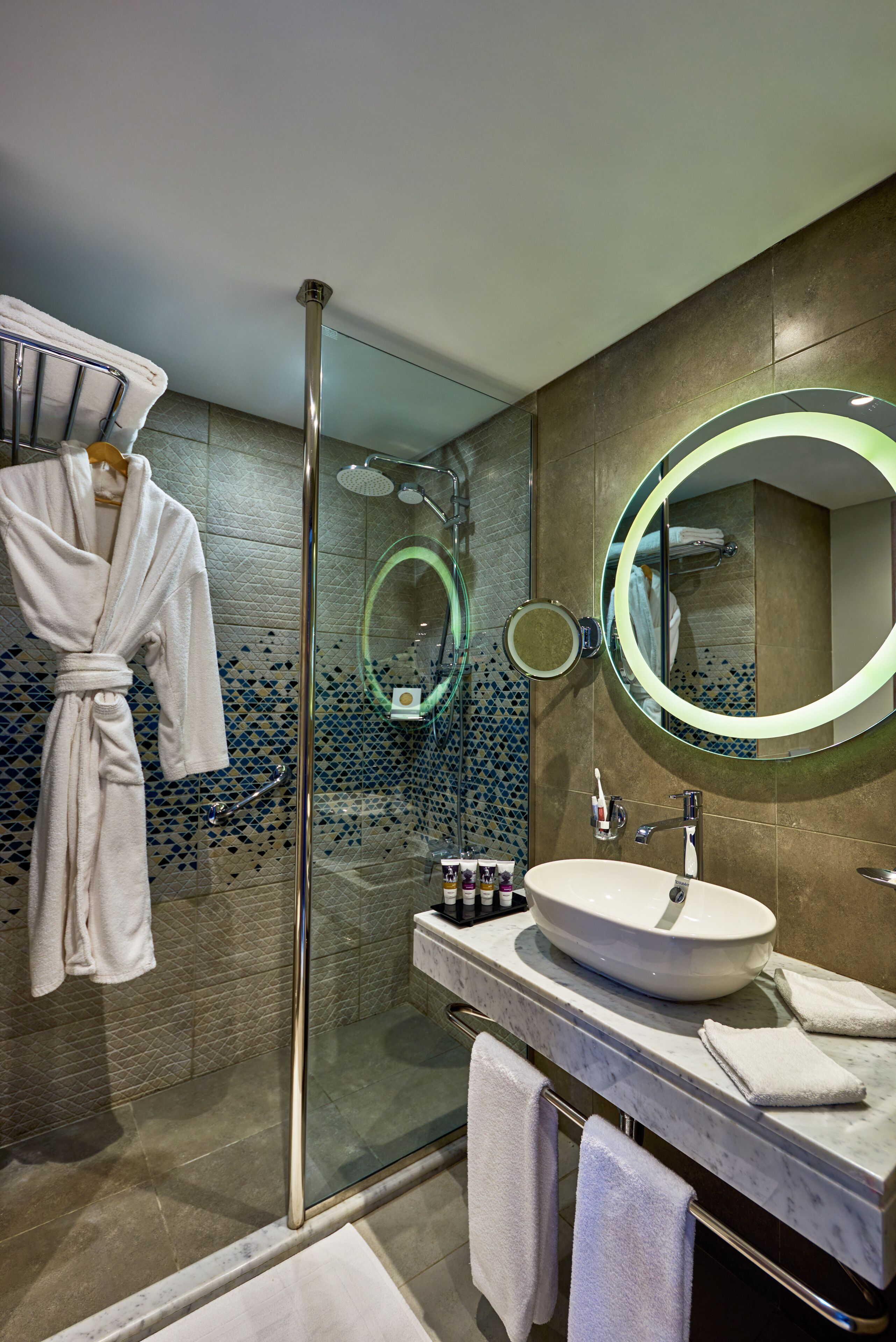 shower, rainfall showerhead, eco-friendly toiletries, hair dryer