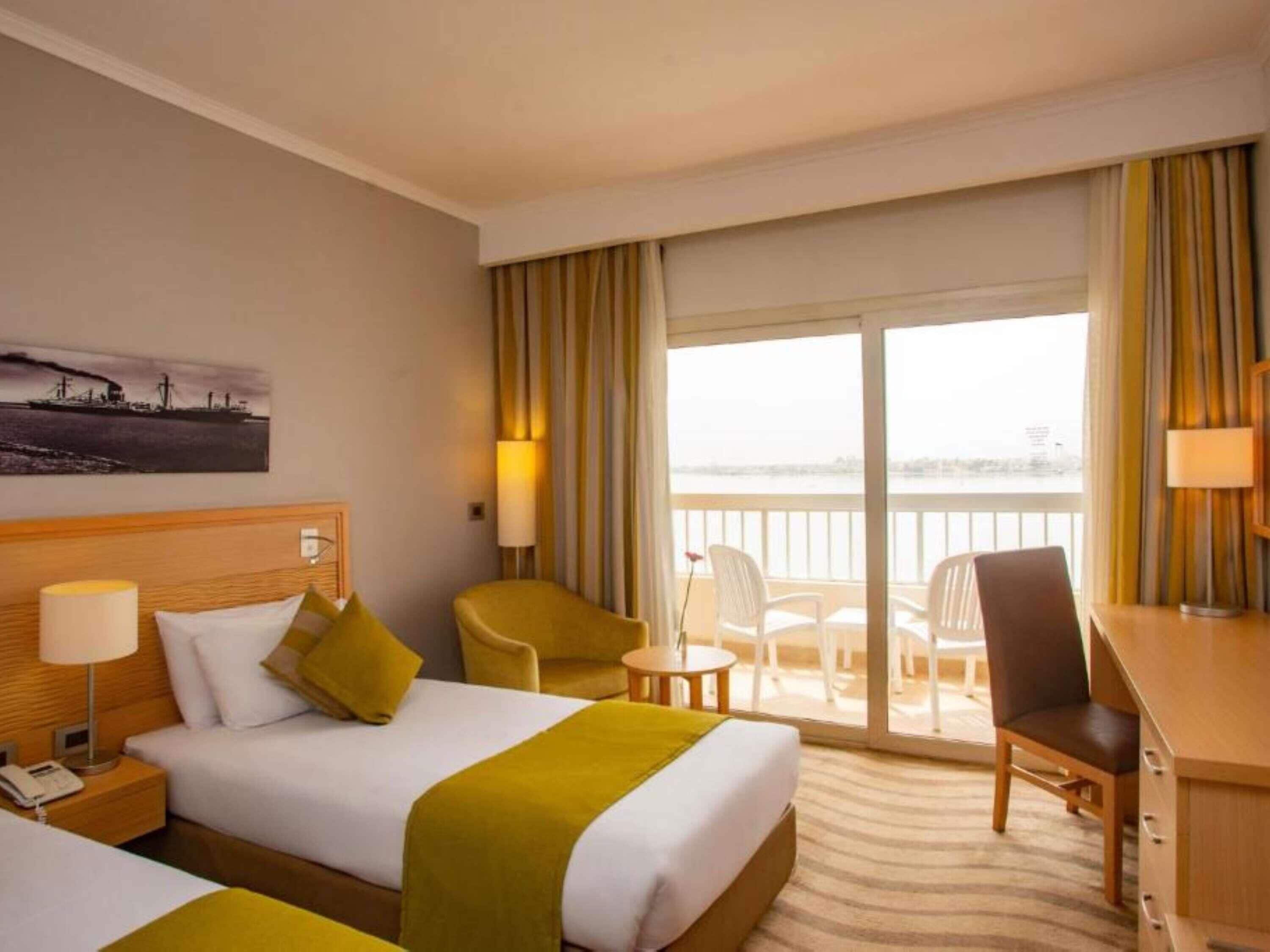 Minibar, in-room safe, individually decorated, individually furnished