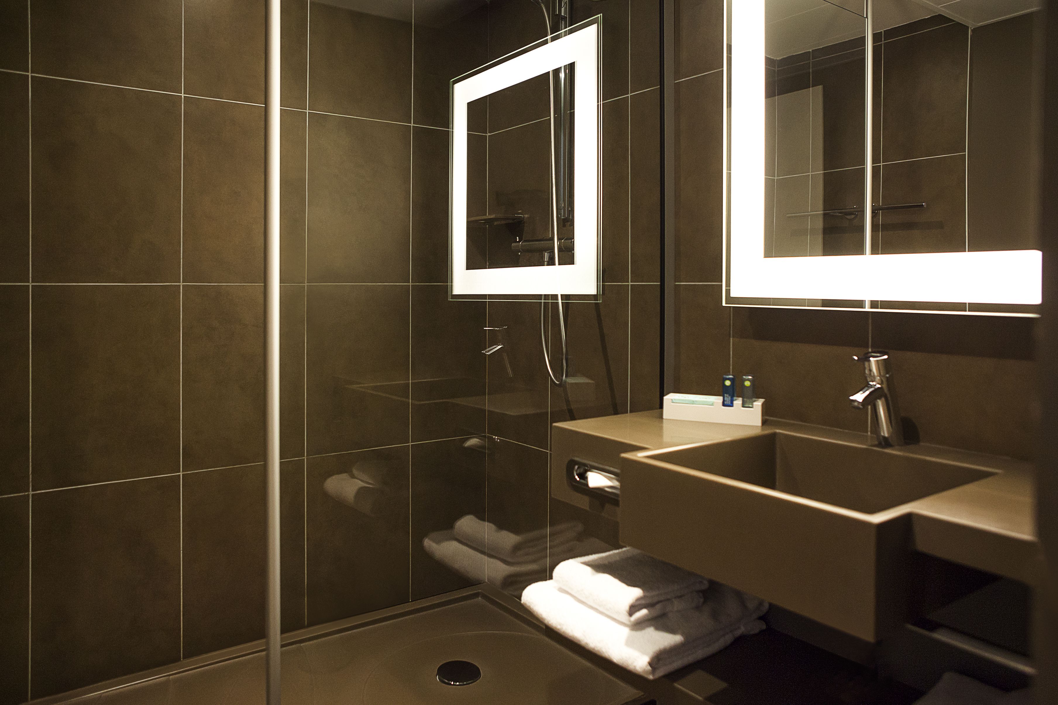 Eco-friendly toiletries, hair dryer, towels