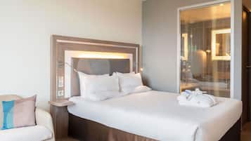 Executive Room, 1 Queen Bed, Tower (Eiffel tower view)