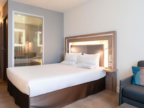Superior Room, 1 Double Bed with Sofa bed | Premium bedding, in-room safe, desk, laptop workspace - Novotel Paris 17 (Paris)
