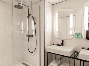 Premium bedding, in-room safe, desk, laptop workspace - Novotel Paris 17 (Paris)