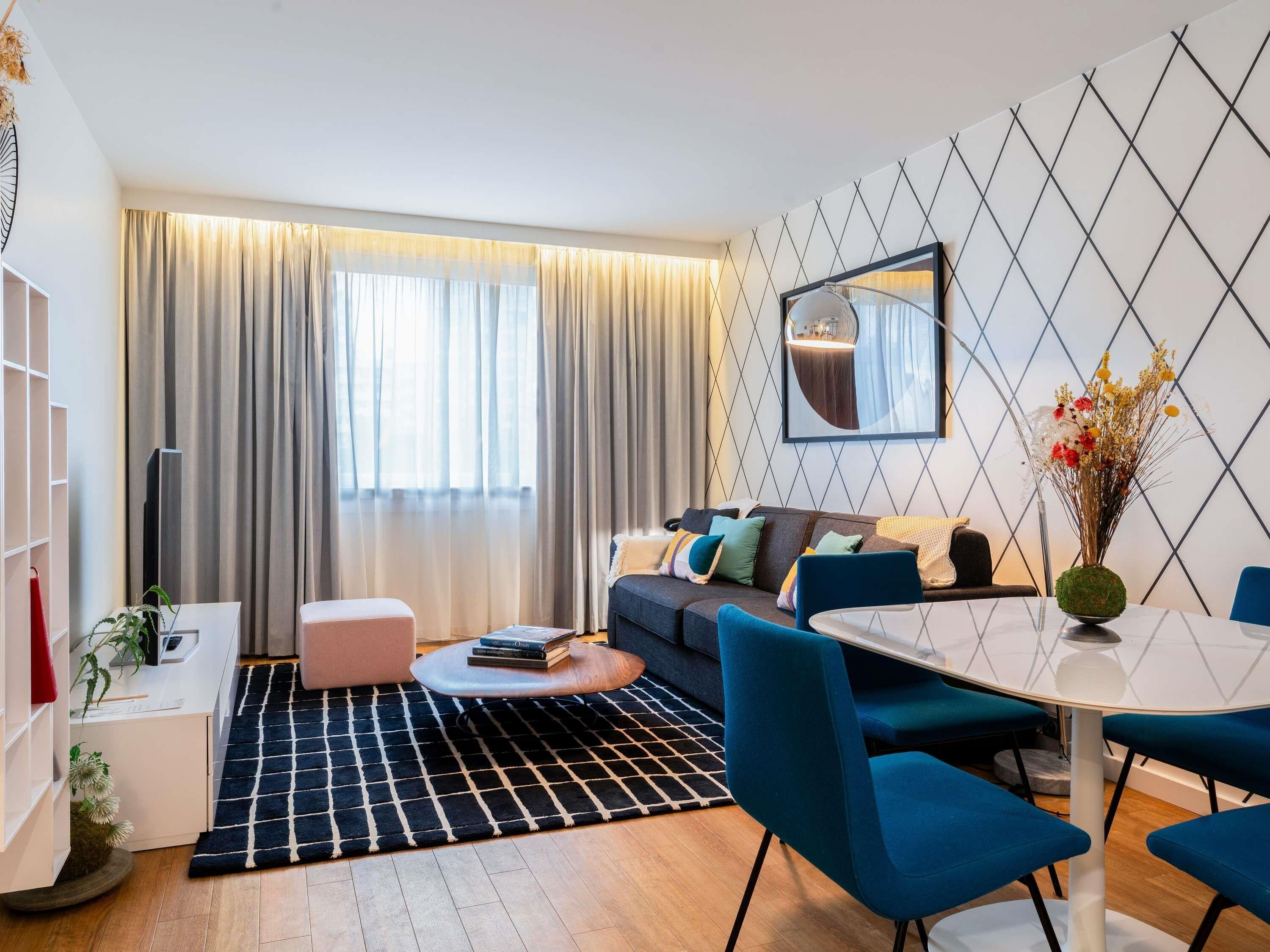 Premium bedding, in-room safe, desk, laptop workspace