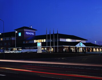 Façade de l’hébergement - soirée/nuit