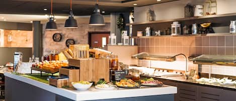 Frühstück, Mittagessen, Abendessen, internationale Küche