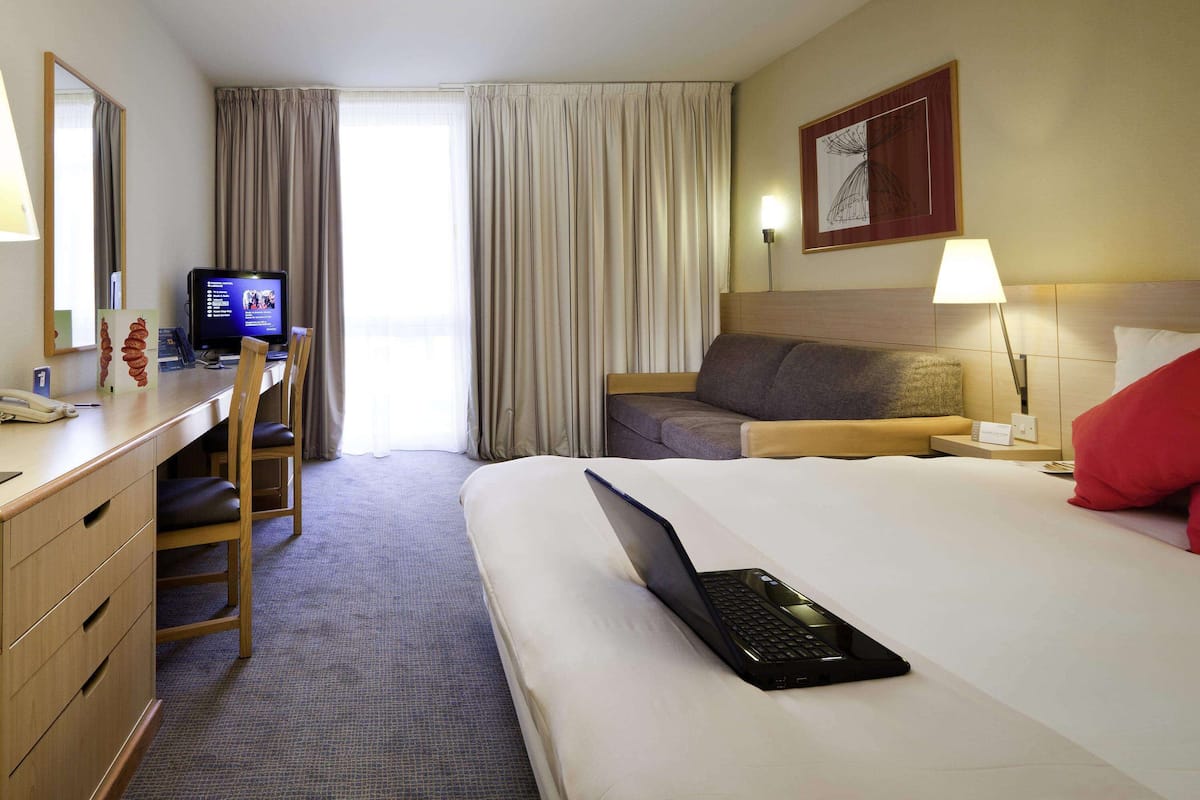 Chambre Standard, 1 grand lit et 1 canapé-lit